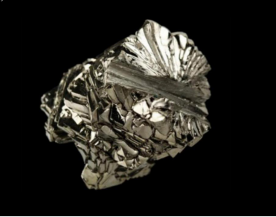 马瑞 国内将钛金属运用到高定珠宝第一人
