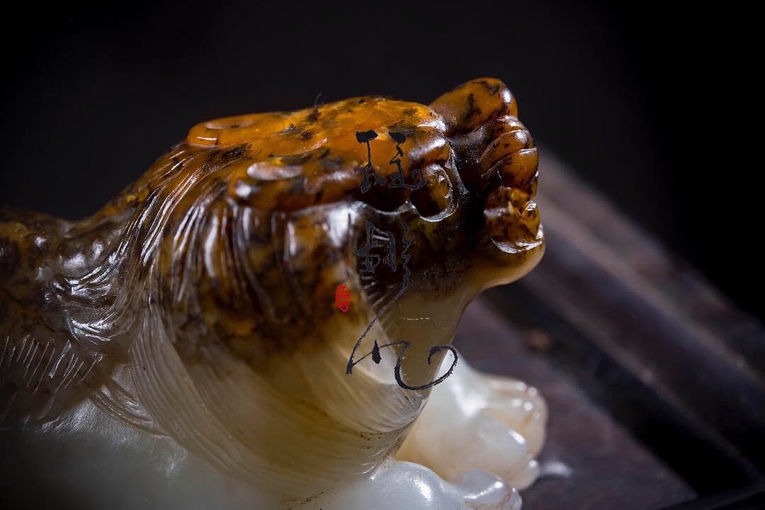 藏品 | 犬 和田玉纯籽料（图ZMTU1MDc4NzY4） - 产品摄影 - 站酷设计师吴杰雄摄影师原创素材 - 站酷ZCOOL