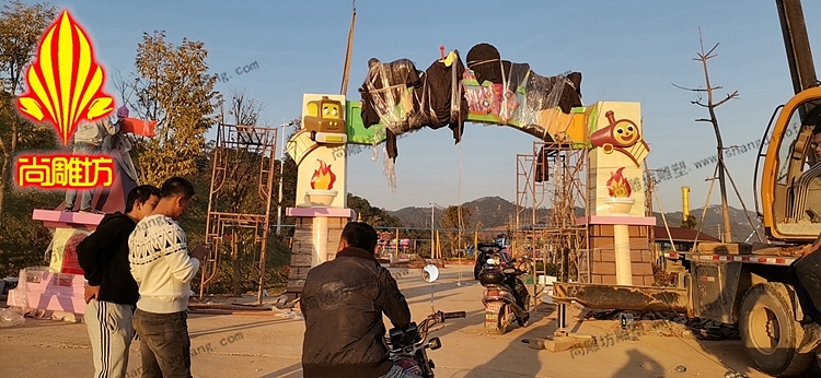 茂名信宜莲花湖玻璃钢门头雕塑装饰工程案例展示