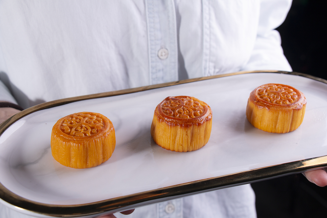 中秋月餅（圖ZMjAzODgwOTMy） - 產(chǎn)品攝影 - 站酷設(shè)計師瑩仔15原創(chuàng)素材 - 站酷ZCOOL