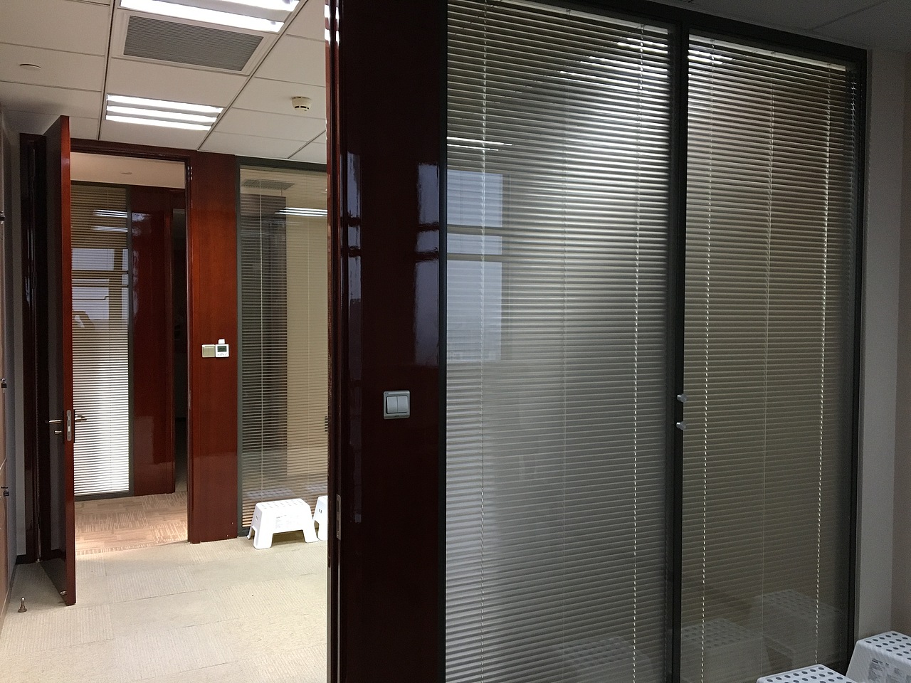 文广大厦办公室 设计方案 基本竣工状态（图ZMTE2MjIwODc2） - 家装设计 - 站酷设计师飞行线设计阿蒙原创素材 - 站酷ZCOOL