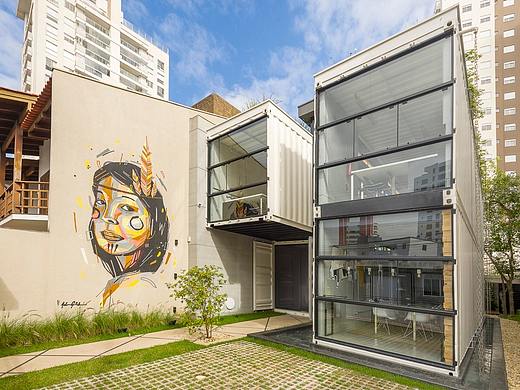 装载着城市与建筑的紧密情感，艺术家们的集装箱办公建筑