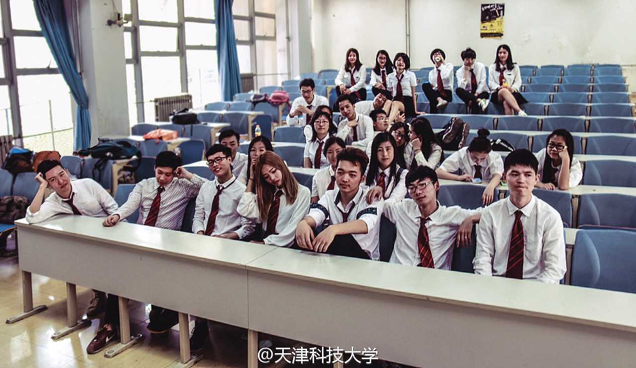 毕业季（图ZNTA3NjU2ODg=） - 人像摄影 - 站酷设计师西北魔女原创素材 - 站酷ZCOOL