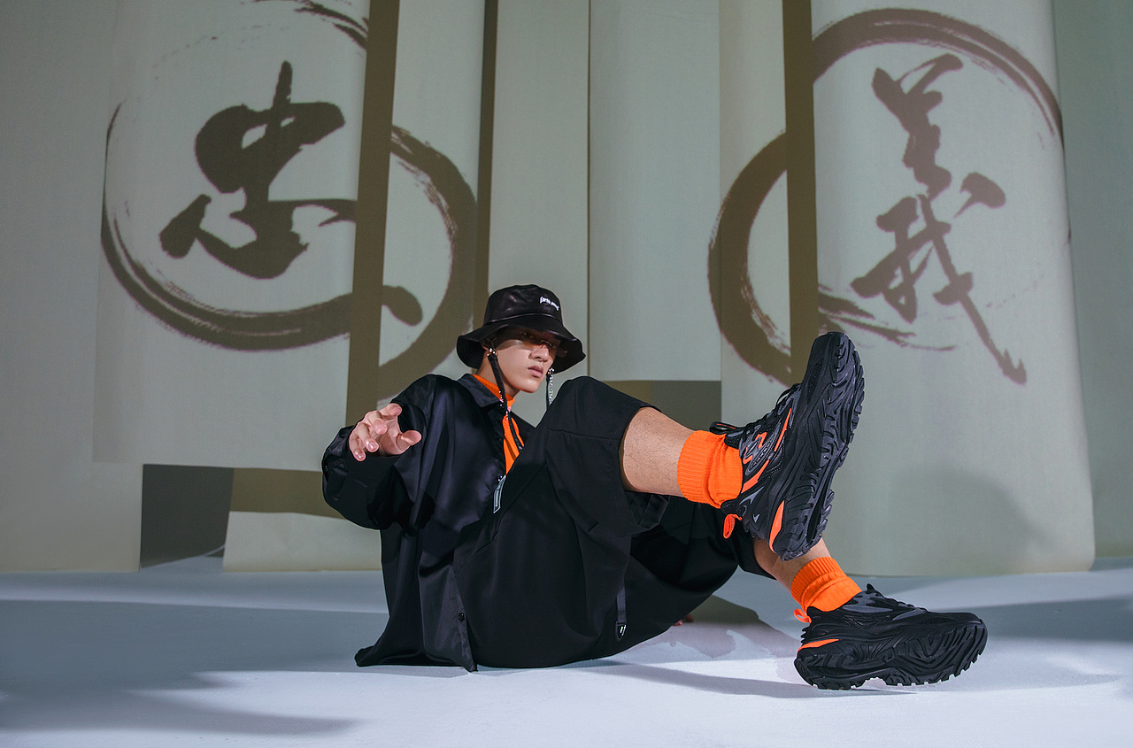 鸿星尔克浔系列摄影（未修）（图ZMjg3NTg5OTYw） - 时尚/艺术摄影 - 站酷设计师四方上下鞋服摄影原创素材 - 站酷ZCOOL