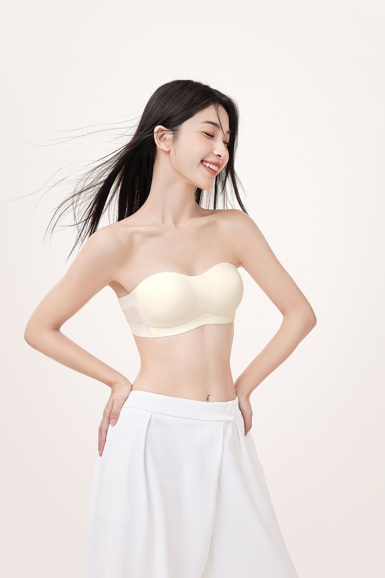 内衣胸贴模特修图