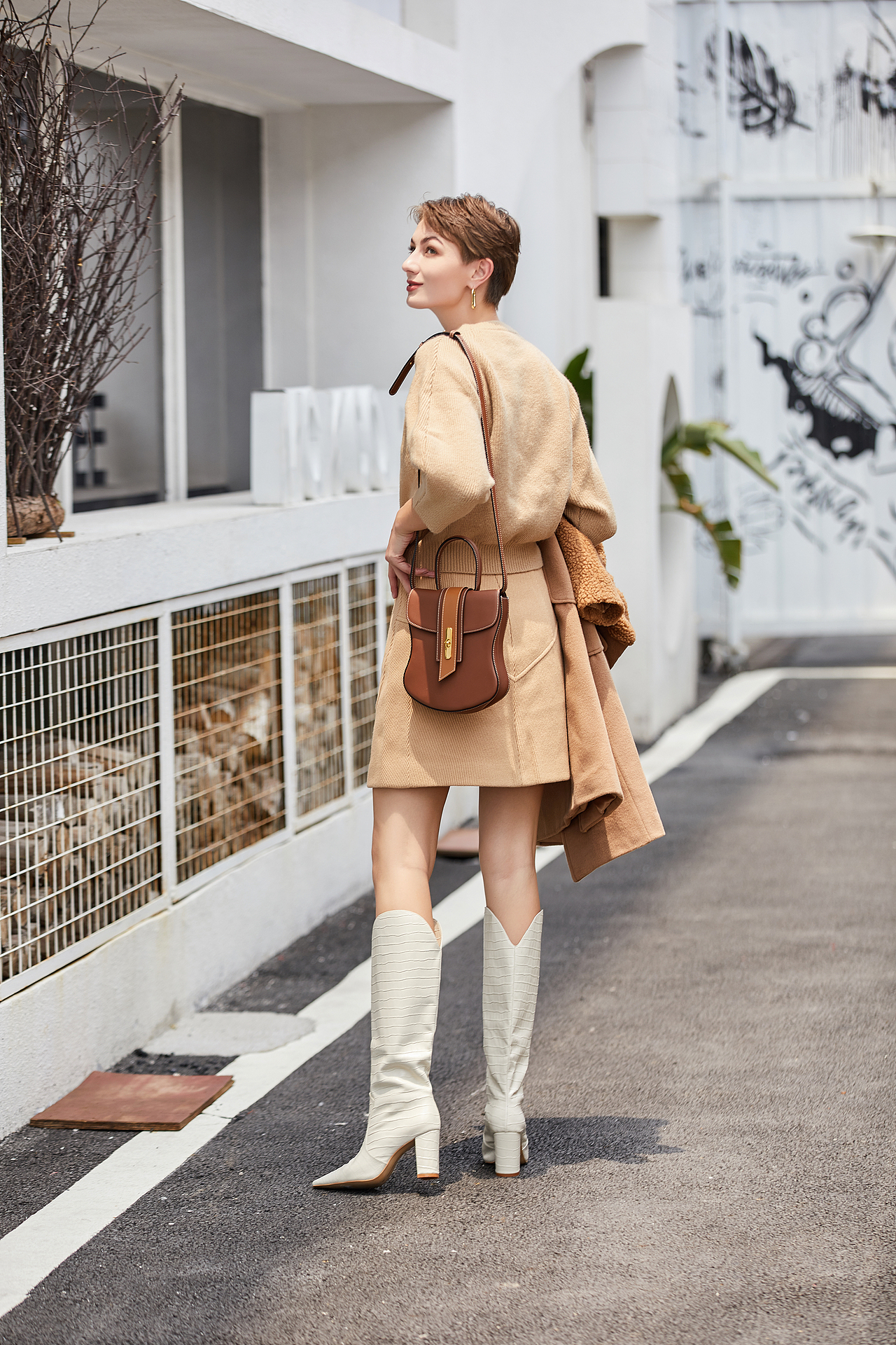 【摄影作品集】电商产品-户外场景产品图（包包👜）（图ZMjQ5Njk1NDEy） - 产品摄影 - 站酷设计师無山原创素材 - 站酷ZCOOL