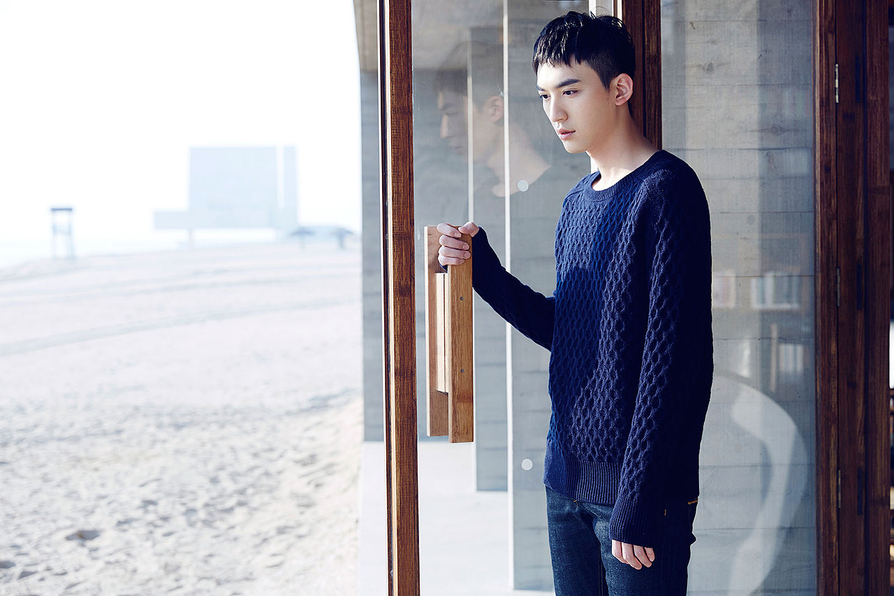 孤独图书馆的下午时光（图ZMTEwMzEyNDY0） - 人像摄影 - 站酷设计师进击大蘑菇原创素材 - 站酷ZCOOL