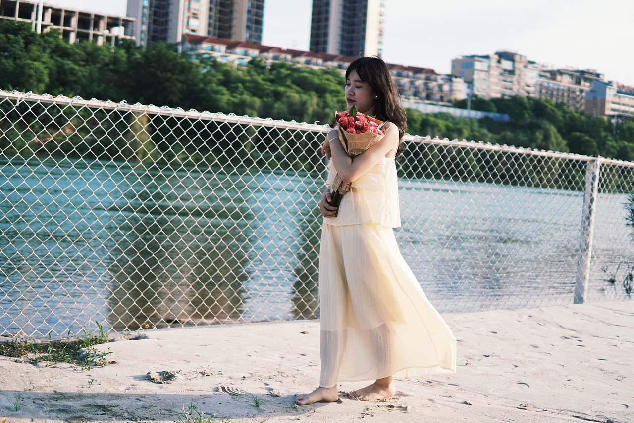 沙滩（图ZMzgwMDkwMzYw） - 人像摄影 - 站酷设计师四月的静原创素材 - 站酷ZCOOL