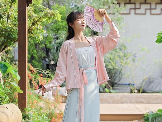 宋制汉服中式改良现代旗袍中式复古女装模特拍摄拍照
