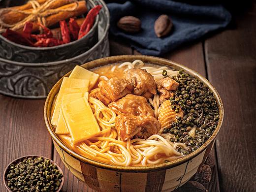 美食摄影-藤椒鸡块面