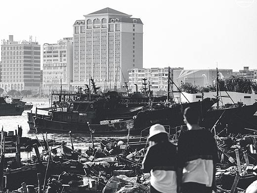 DOUBLE · HAPPINESS·LOV……