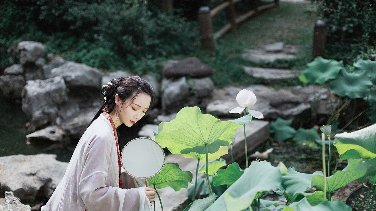 「盛夏游园」（图ZMjY0NDk4OTEy） - 人像摄影 - 站酷设计师布衣圣贤原创素材 - 站酷ZCOOL