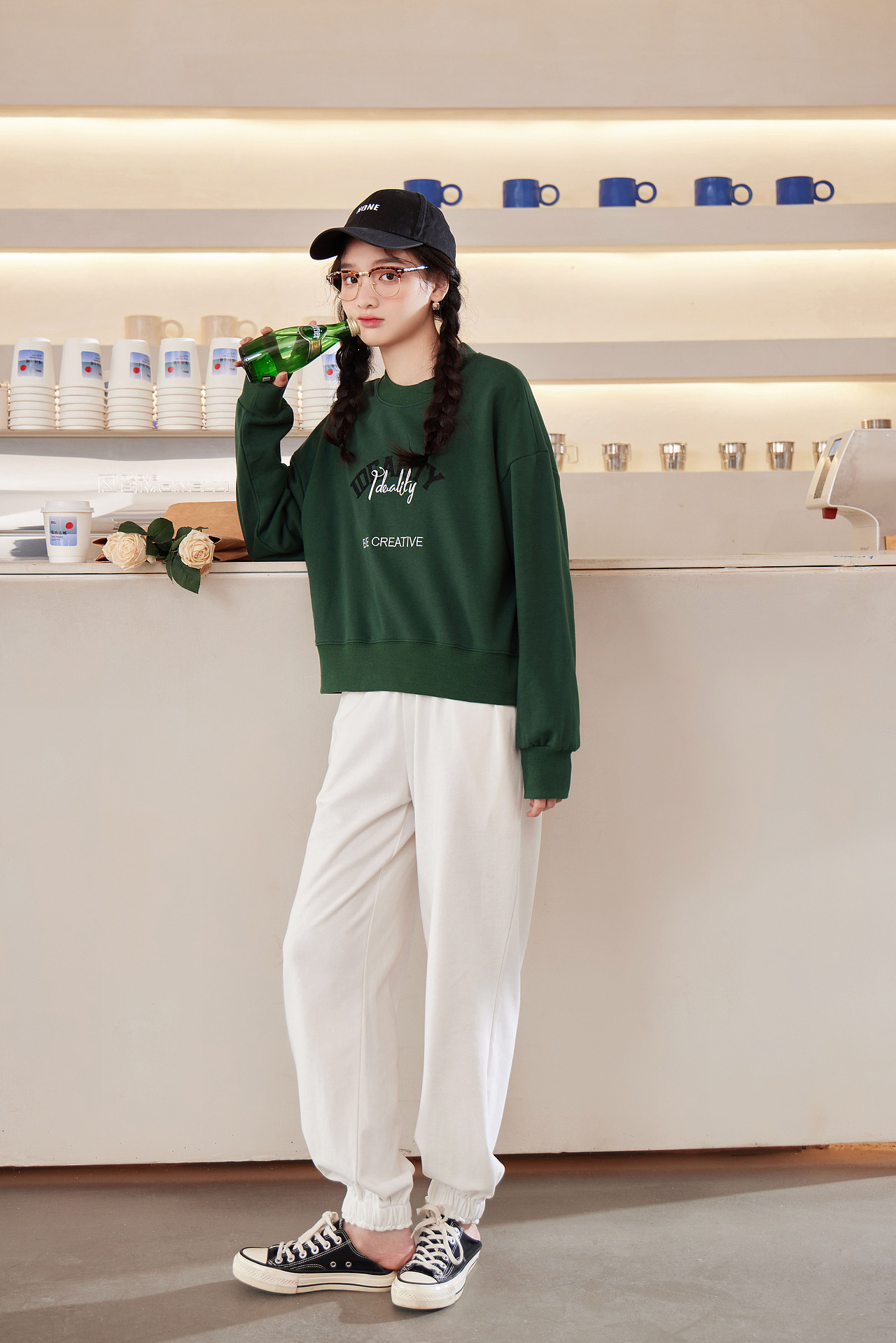 超甜邻家女孩卫衣（商业拍摄）（图ZMjk1MTM3OTA4） - 时尚/艺术摄影 - 站酷设计师JJX2514原创素材 - 站酷ZCOOL