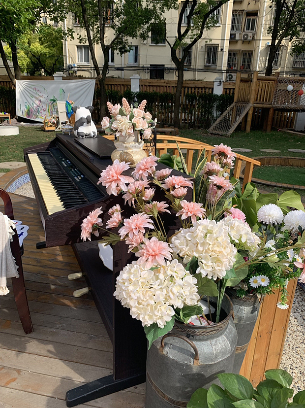 艺术美学|布展·闺蜜日活动主题校内布展