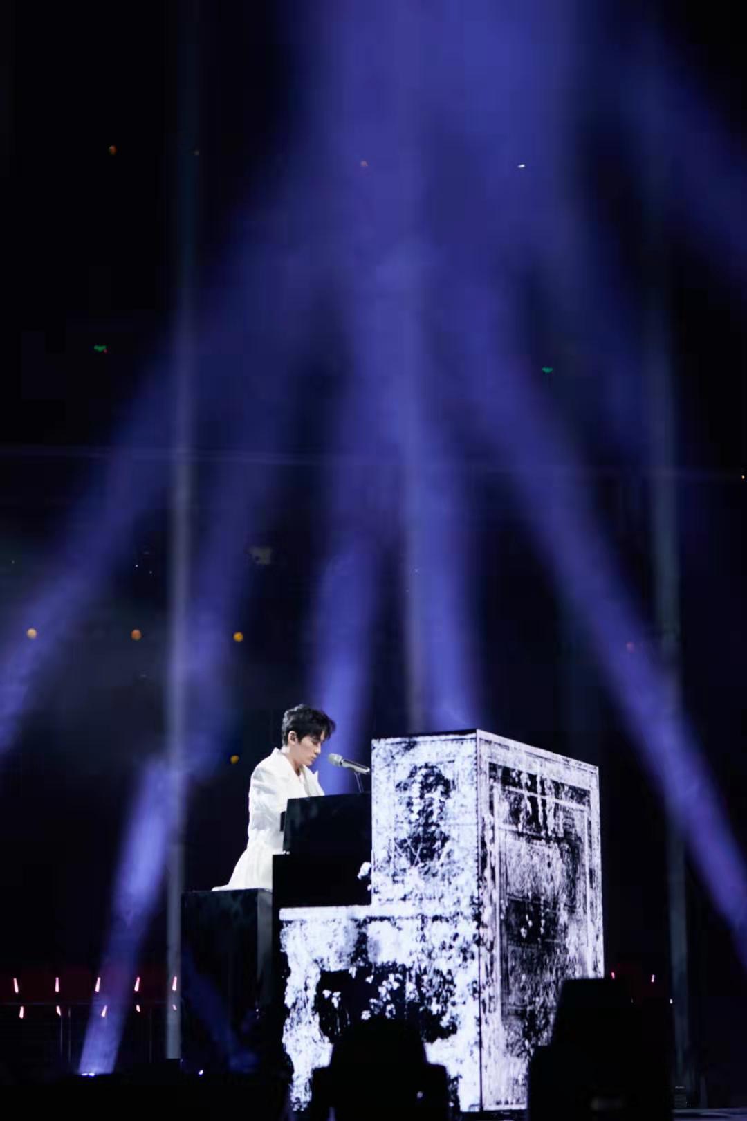 個銀兩歲星的個人主頁（封面預覽） - 主頁封面設置 - 站酷設計師個銀兩歲星原創(chuàng)素材 - 站酷ZCOOL