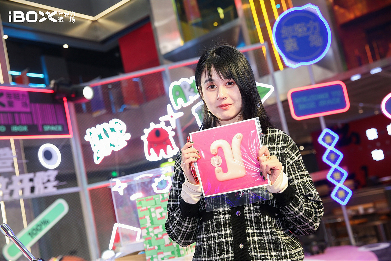 《怪物有零钱》登上村上隆中国直播首秀与全国首展回顾（图ZMjM2NjU0OTE2） - 展陈设计 - 站酷设计师王晨睿原创素材 - 站酷ZCOOL