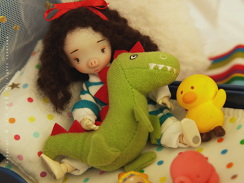 小红猪 可动玩偶形象设计