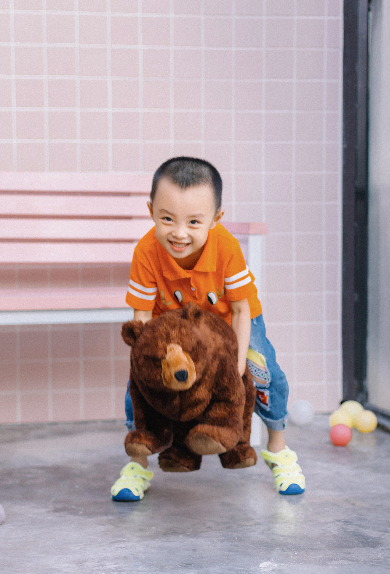 我的小鬼小鬼 逗逗你的眉眼 让你喜欢这世界