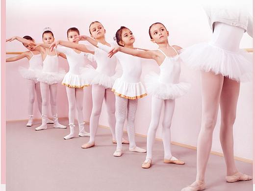 舞蹈宣傳冊（平面設(shè)計）（個人主頁-ZMzM4Njk2NjQ=） - 宣傳物料 - 站酷設(shè)計師馬小敏原創(chuàng)素材 - 站酷ZCOOL