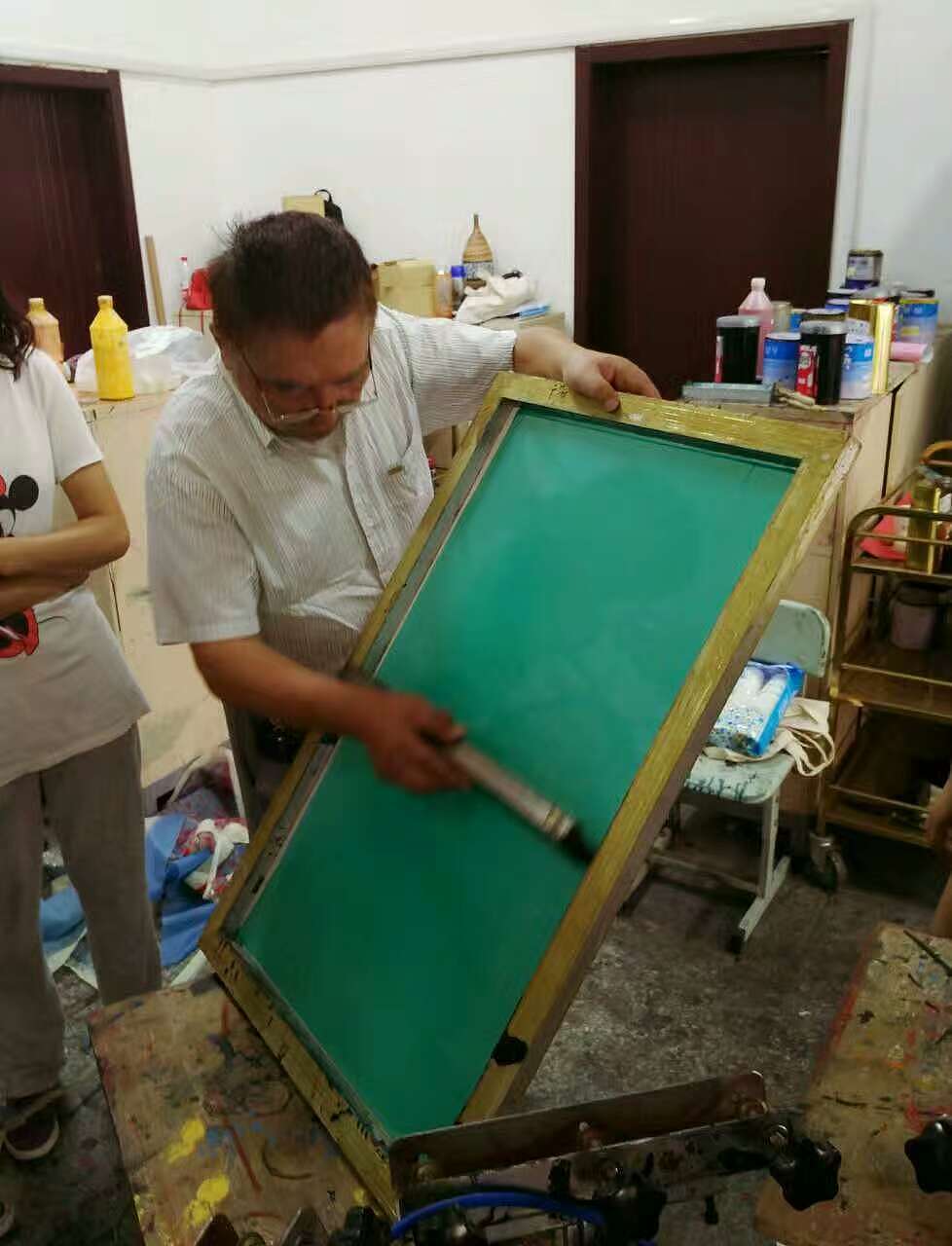 刷感光液
之后烘干