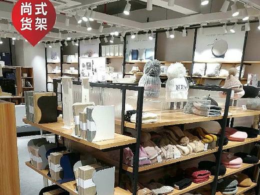 南宁金色服装店展示架 2020KM新款服装货架定制