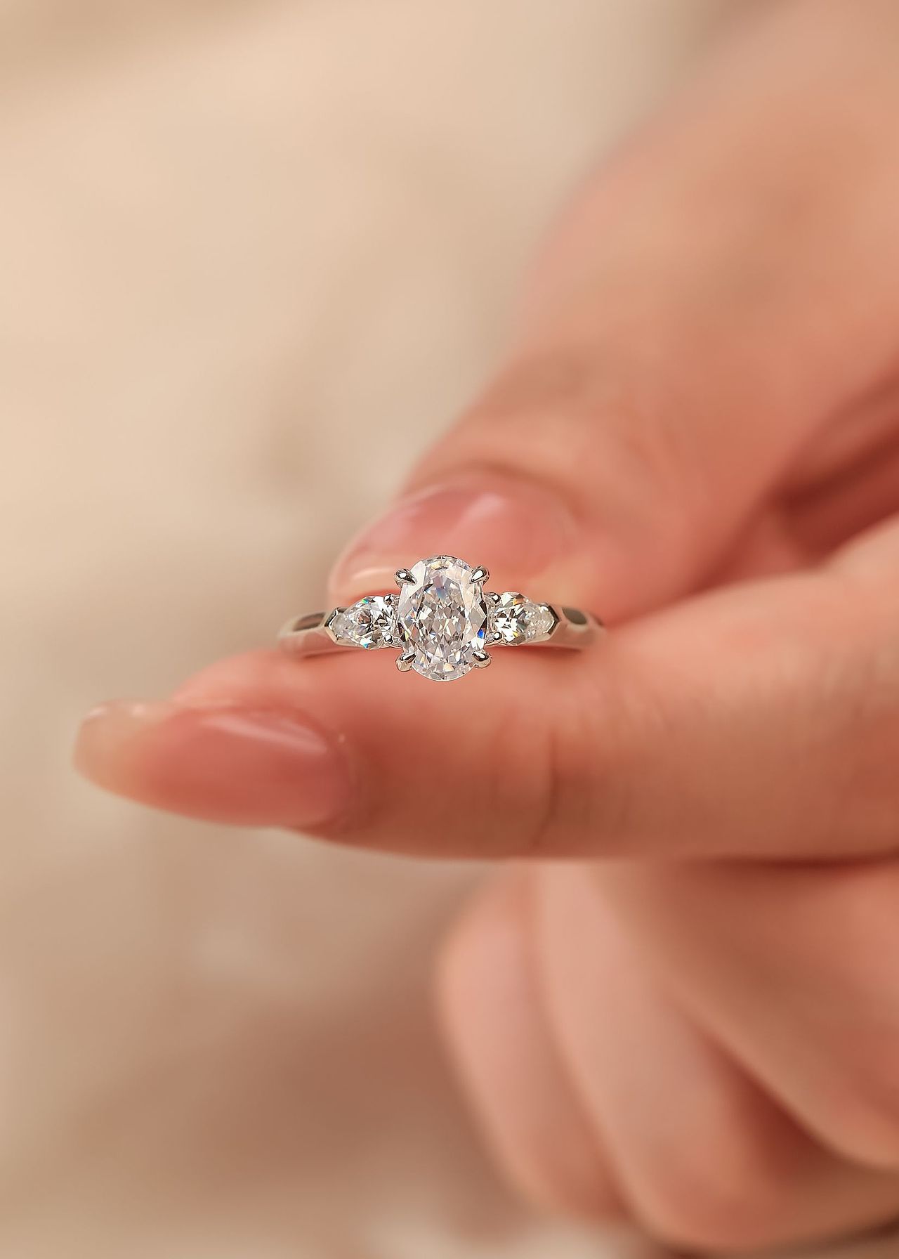 钻石戒指，珠宝首饰（图ZMzUwMzQxMTU2） - 产品摄影 - 站酷设计师又欠6原创素材 - 站酷ZCOOL