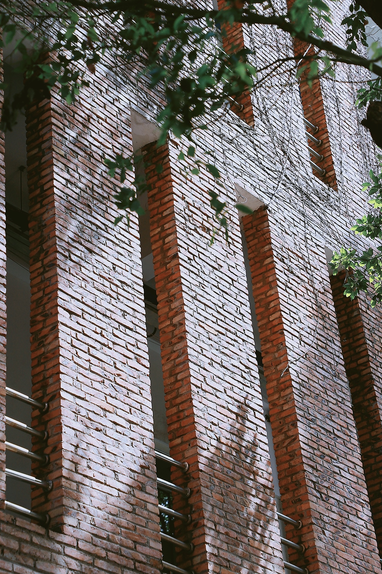 扫街（图ZMjY4NjIxNDgw） - 人文/纪实摄影 - 站酷设计师举起相机的小羊原创素材 - 站酷ZCOOL