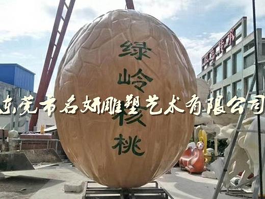 主题公园大门入口别致的核桃雕塑像户外景观招牌摆件