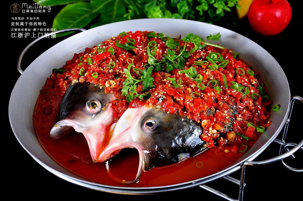 想到咬舌头的剁椒鱼头有多美?美食摄影作品赏析
