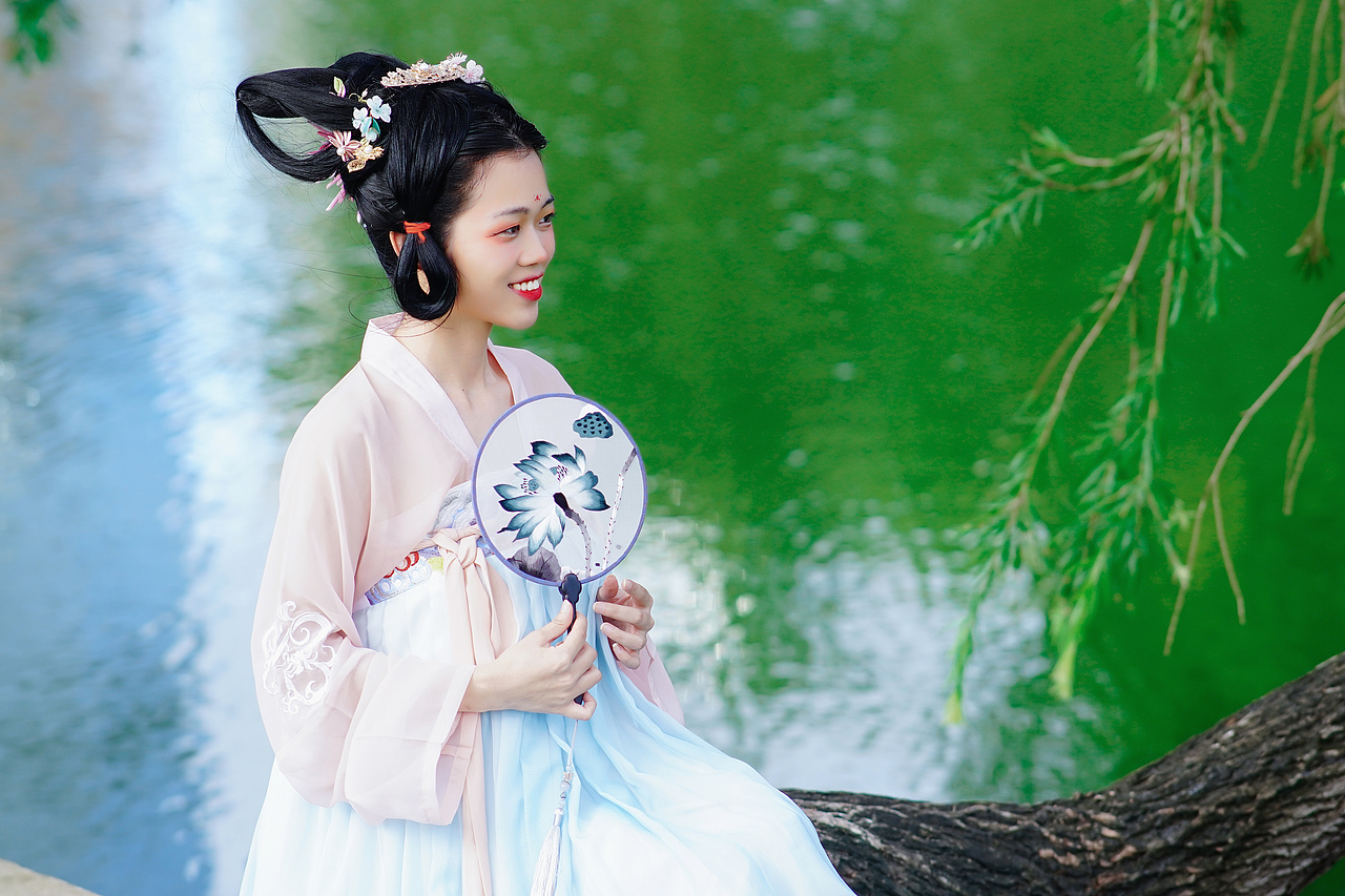 荷花期/古风人像（图ZMzEwNjg2MDgw） - 人像摄影 - 站酷设计师黑哥_DS原创素材 - 站酷ZCOOL