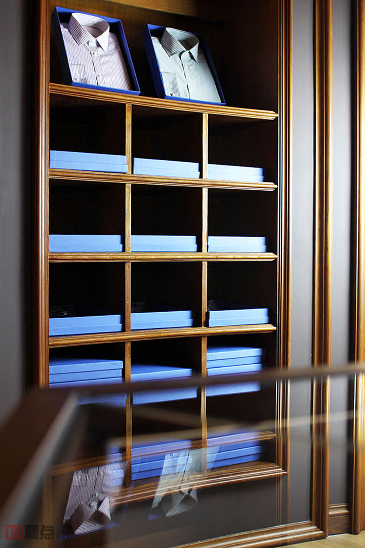 SPEAR&HORSE 铁马今歌西服定制 | 鼎点设计（图ZMTQxMjk2ODU2） - 商业空间设计 - 站酷设计师鼎点设计l深圳原创素材 - 站酷ZCOOL