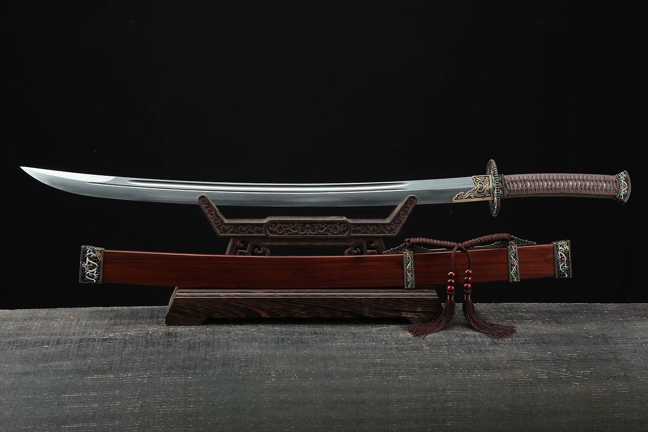 两款清贝勒腰刀和风堂美术刀剑