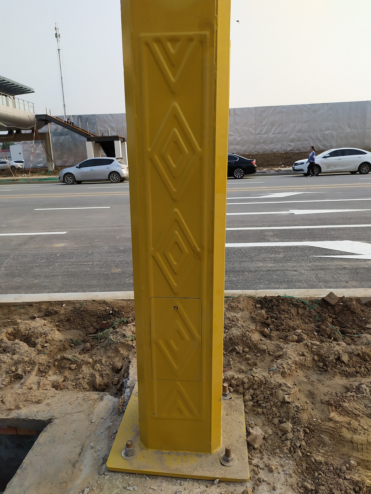 世博光电大型组合灯,异形景观灯,道路组合灯生产安装