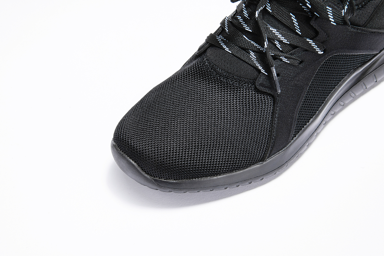 运动鞋白底拍摄