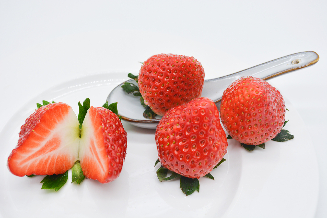 水果 --奶香草莓