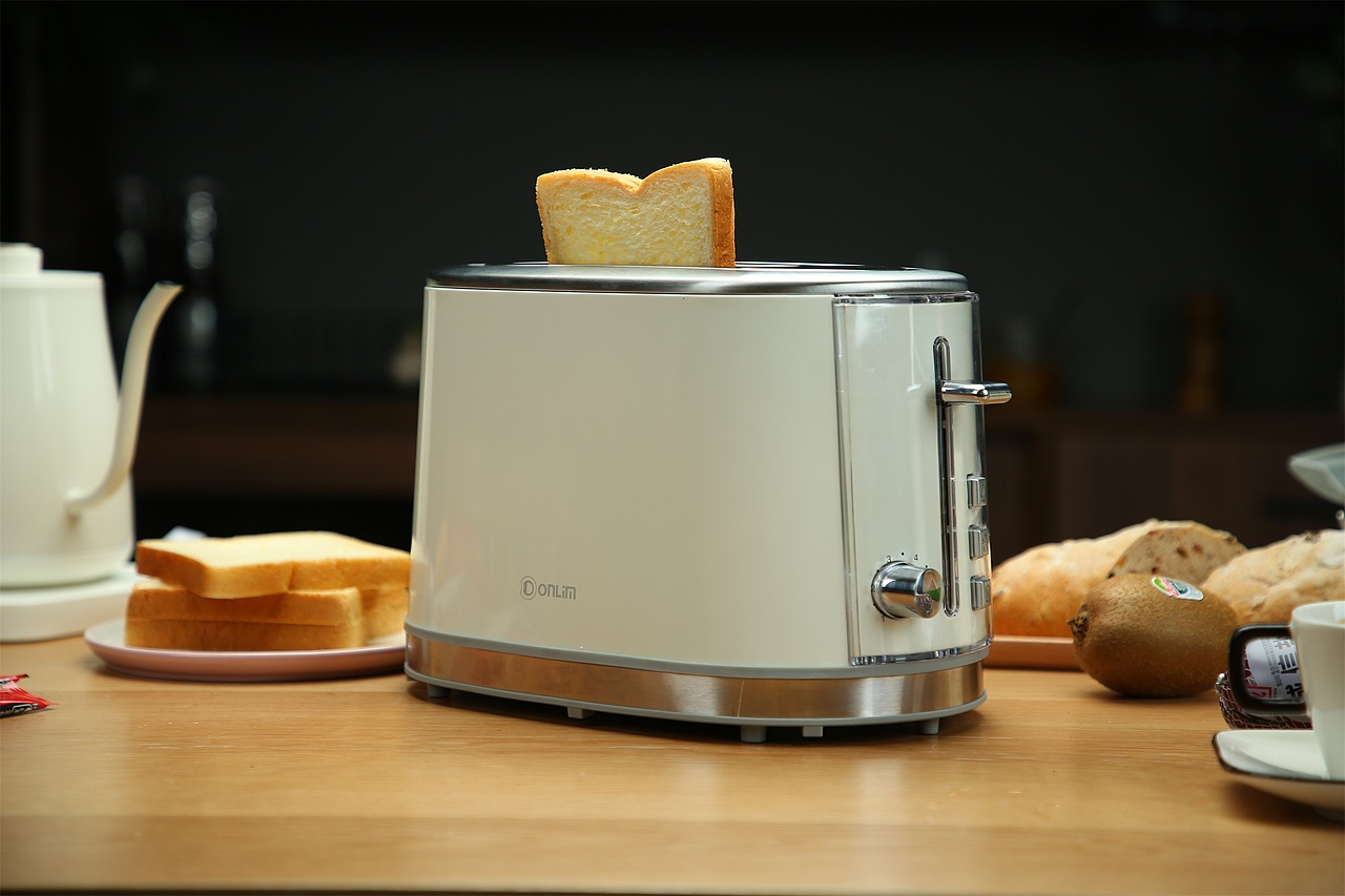 东菱多士炉面包机餐具套装碗盘子砂锅陶瓷锅迷你电饭煲