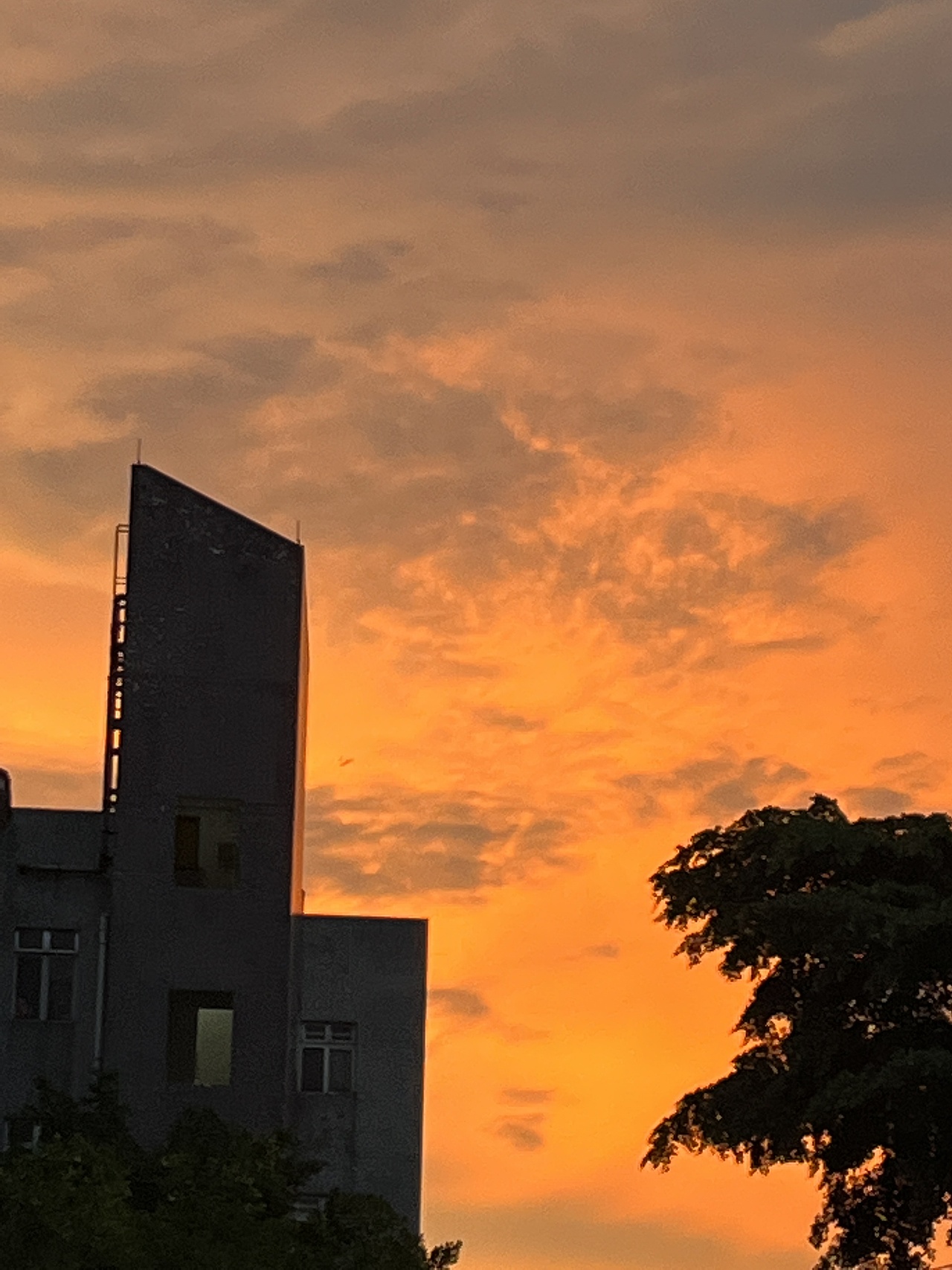 夏日晚霞（图ZMzE4MDI3Mjc2） - 风光摄影 - 站酷设计师生菜包饭真好吃啊原创素材 - 站酷ZCOOL