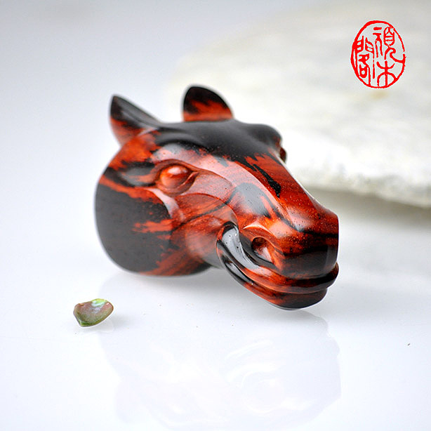 顽木作品《马首是瞻》