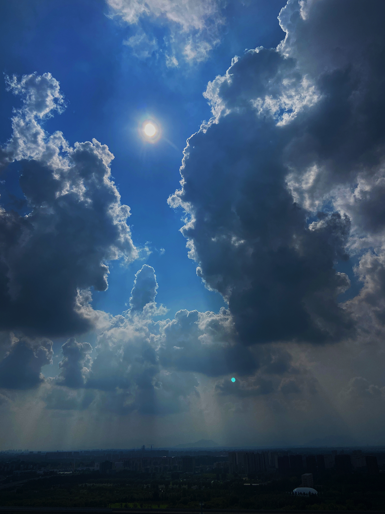 刘勇良手机纪实摄影:午后的天空