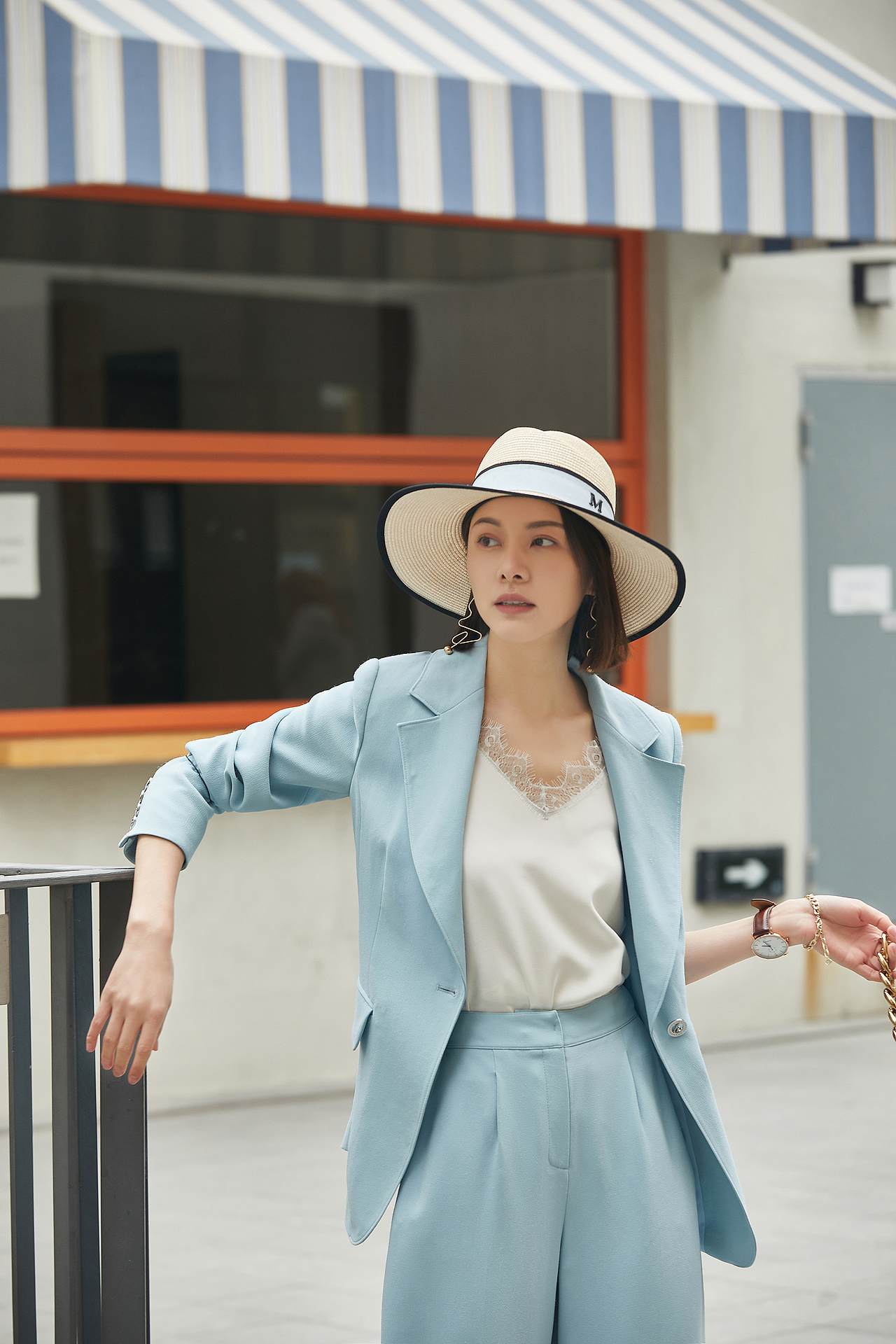 每次拍外景 最怕没阳光（图ZMjY0NjY5MzQ0） - 时尚/艺术摄影 - 站酷设计师睡罐头里的猫原创素材 - 站酷ZCOOL