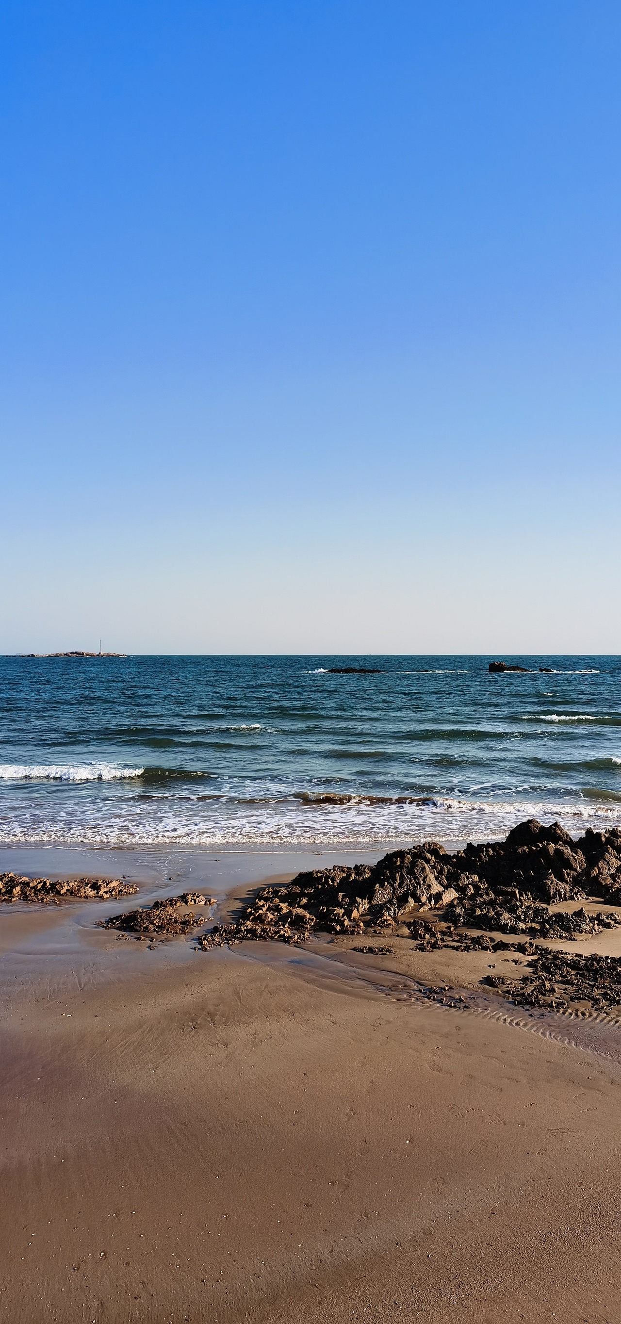 疫情期的青岛海边