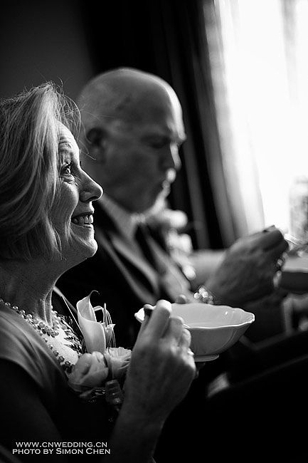 《婚礼感人至深一瞬间-I》新闻纪实婚礼摄影陈昕Simon Chen(婚礼纪实跟拍)（图ZMzY0NTgwMA==） - 人像摄影 - 站酷设计师婚礼摄影师陈昕原创素材 - 站酷ZCOOL