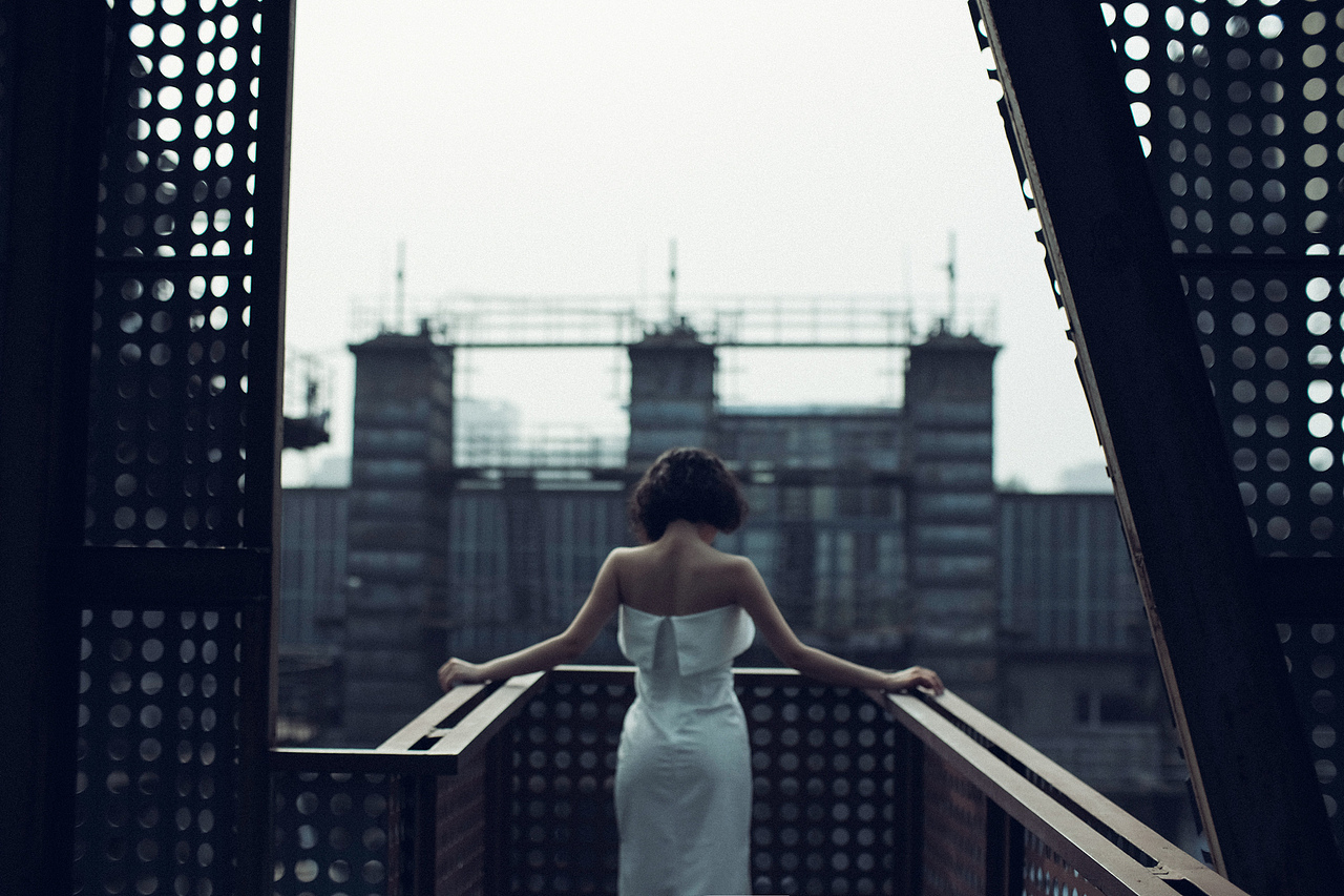 路过你的城市 | 小鹿写真（图ZOTAzNzcxNzI=） - 人像摄影 - 站酷设计师小鹿纯子Lilian原创素材 - 站酷ZCOOL