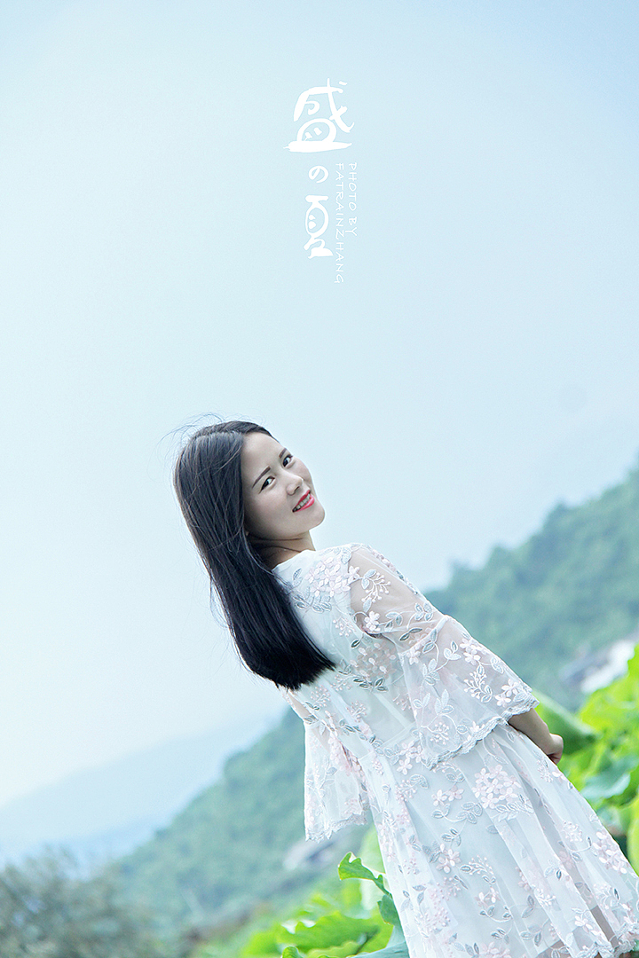 盛の夏 小叶子 / 腾冲和顺古镇（图ZMTIxNzMwNDQ0） - 人像摄影 - 站酷设计师Fatrainzhang原创素材 - 站酷ZCOOL