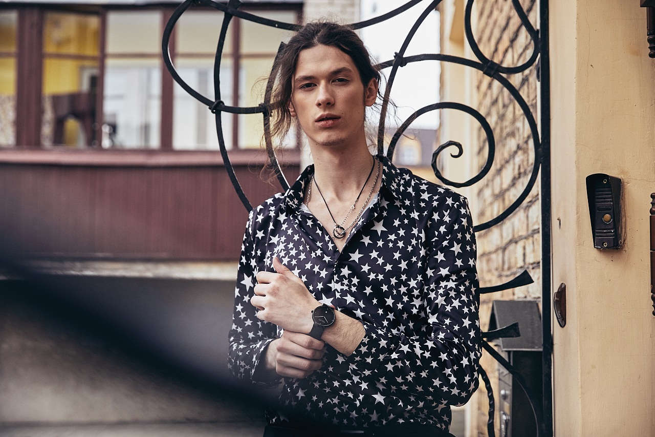 派菲图全球拍 东欧模特定制旅拍 手表摄影 男表摄影（图ZMTM0OTk1OTgw） - 人像摄影 - 站酷设计师派菲图全球拍原创素材 - 站酷ZCOOL