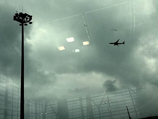 浦东机场的阴天（个人主页-ZMjQyNjkzMzI=） - 风光摄影 - 站酷设计师cocolisa原创素材 - 站酷ZCOOL