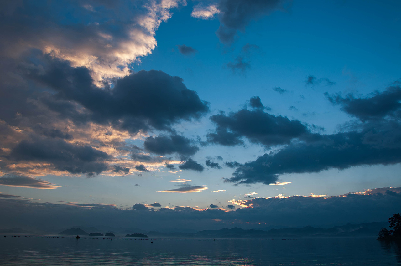 台风来前的千岛湖