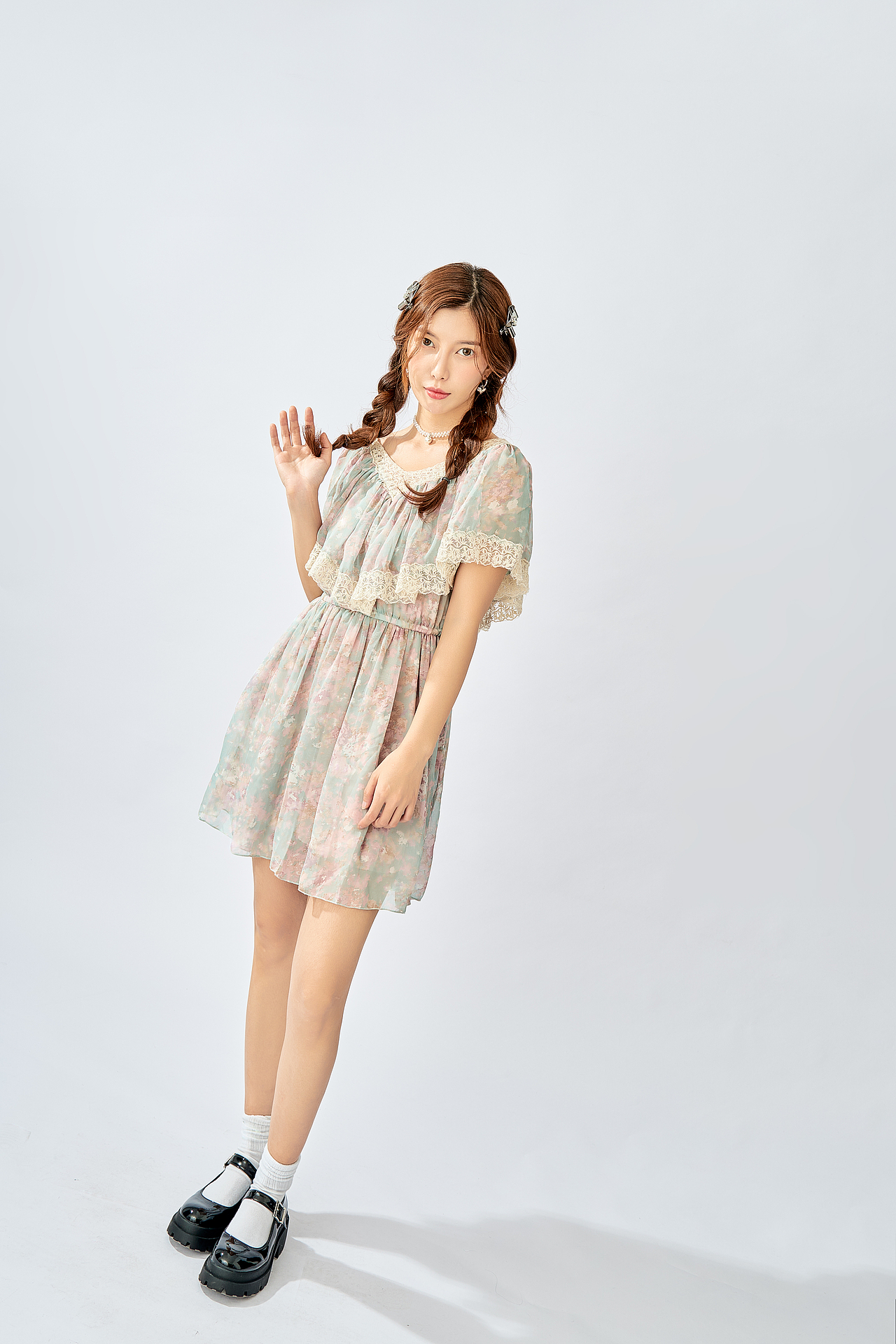 纯色背景棚拍～高级感摄影（图ZMjU4MzMwODYw） - 人像摄影 - 站酷设计师醒视觉摄影原创素材 - 站酷ZCOOL