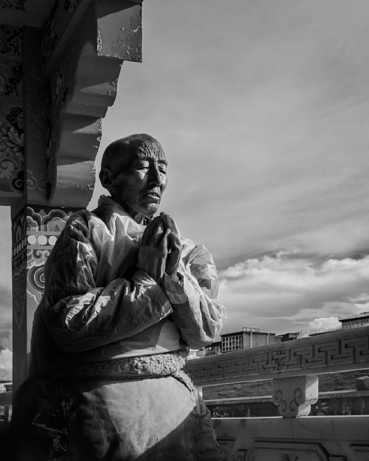 【微观西藏】磕长头的人们和他们的终点-国际在线