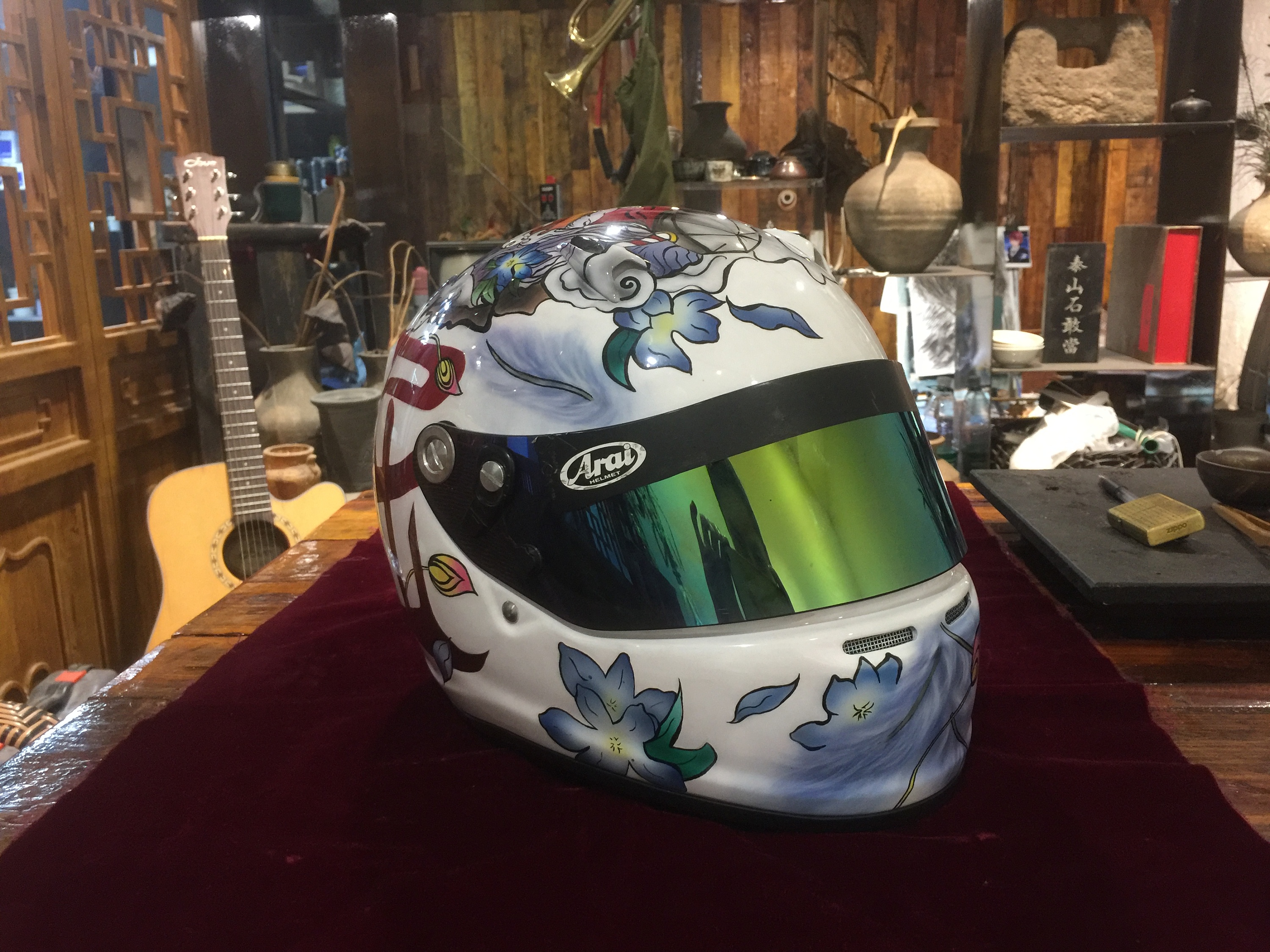 头盔彩绘涂装完成